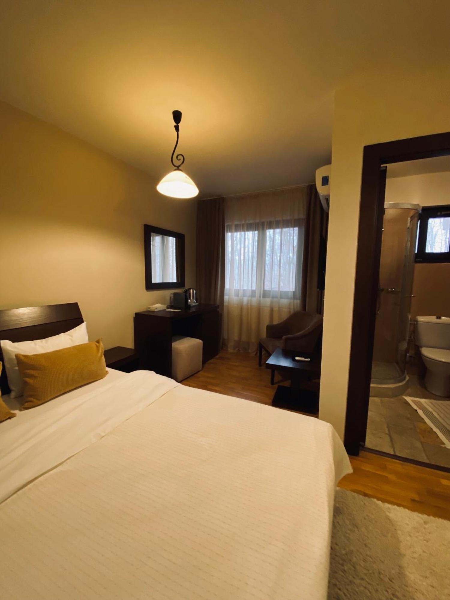 Cetatuia Hotel Магура Екстериор снимка