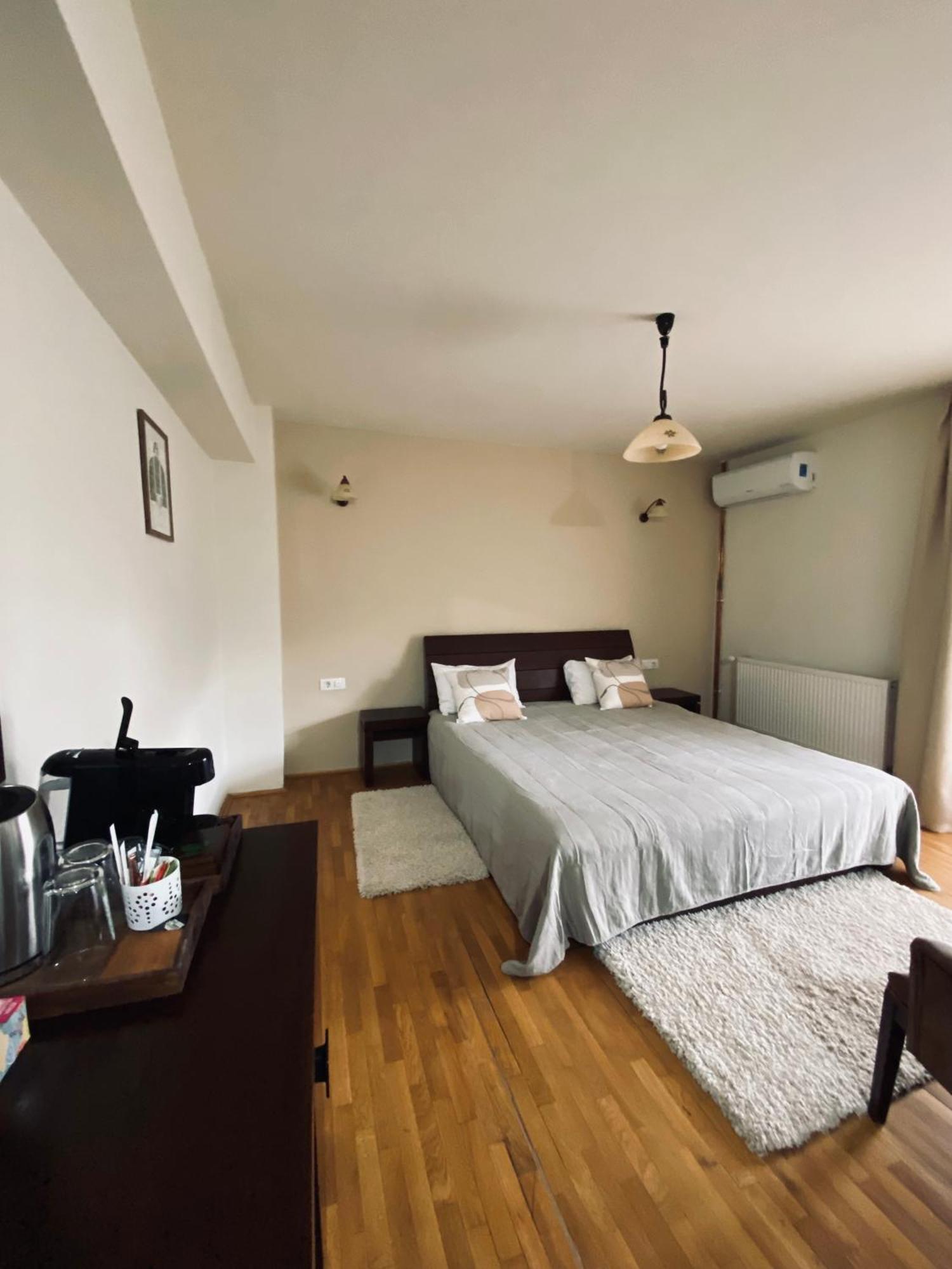 Cetatuia Hotel Магура Екстериор снимка