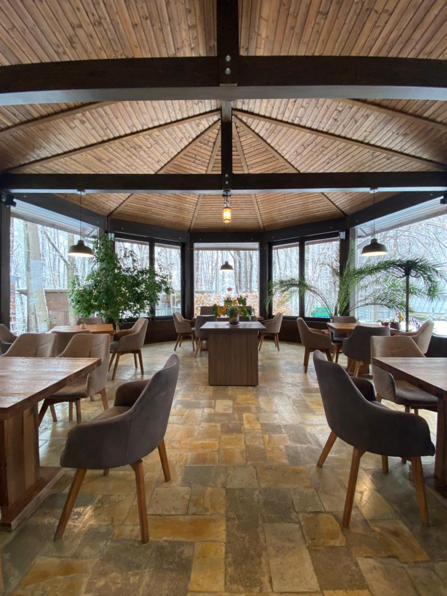 Cetatuia Hotel Магура Екстериор снимка